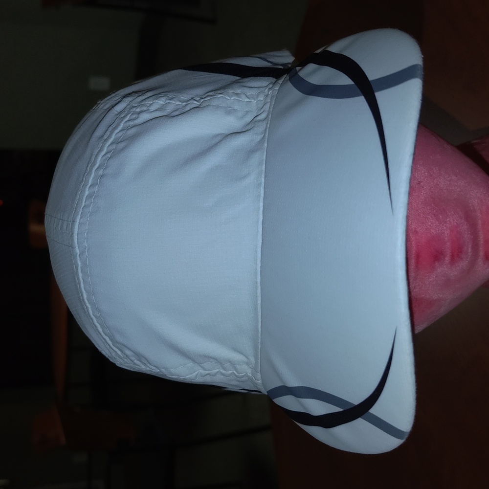 Headsweats 5-Panel Moisture Wicking Adjustable Strap Hat Cap White Blk Gray